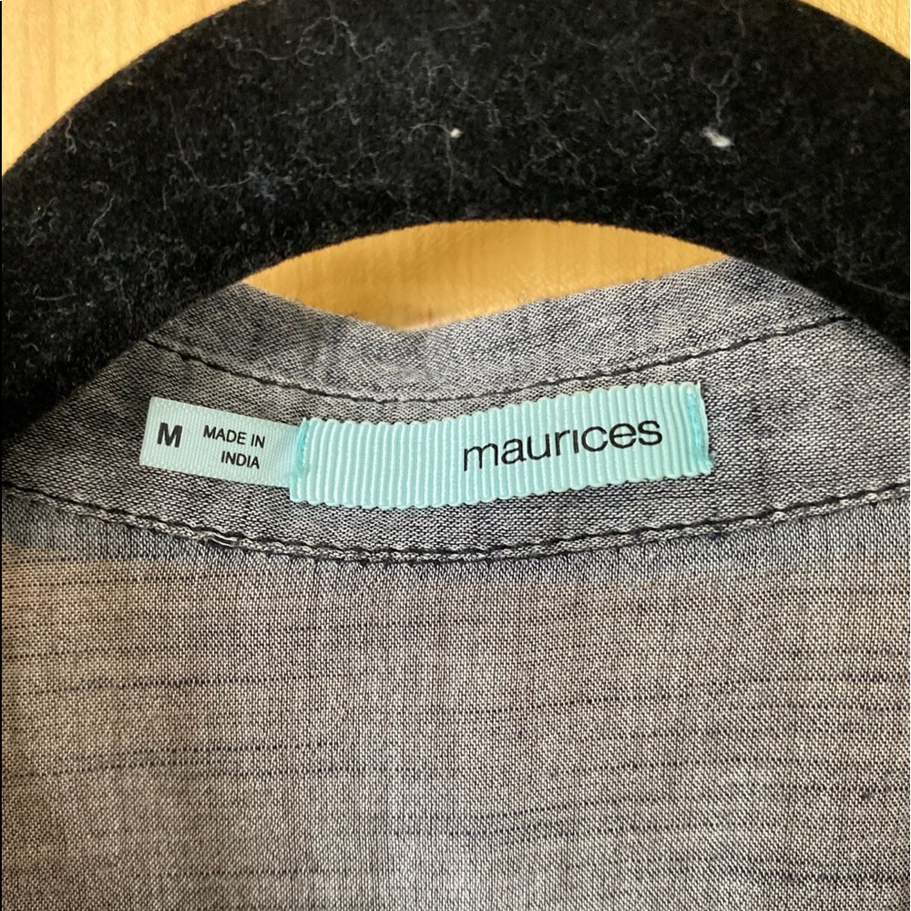 Button up - Picture 3 of 3